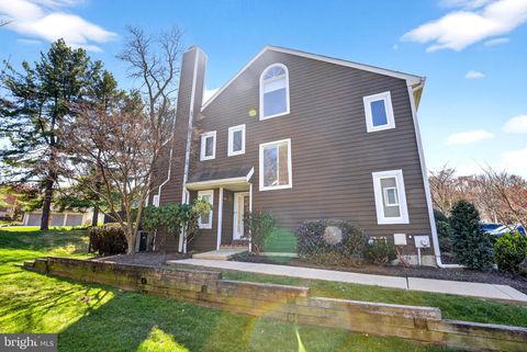 Townhouse For Sale - 274 Fox Run<br/> EXTON, PA 19341