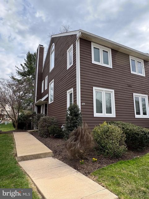 274 FOX RUN EXTON PA 19341