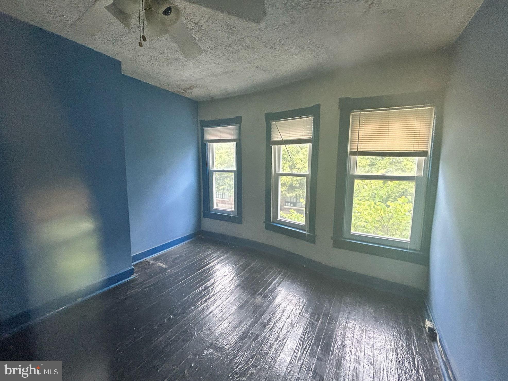 GREENMOUNT WEST - Residential