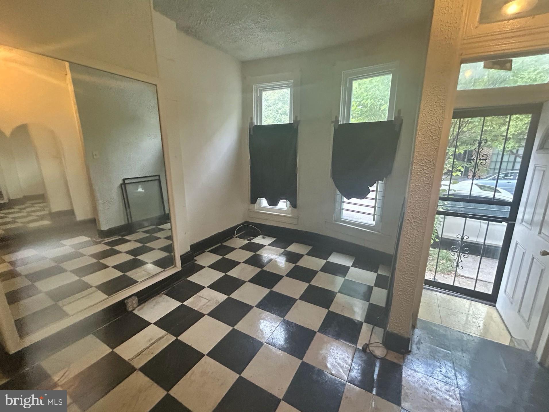 GREENMOUNT WEST - Residential