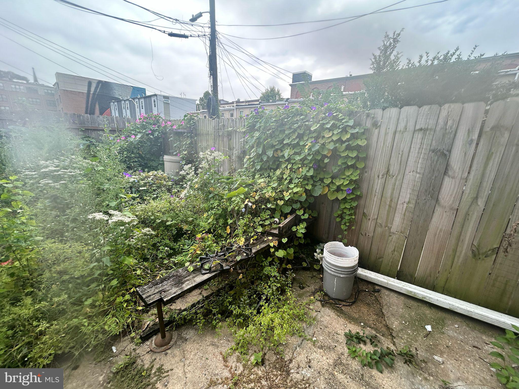 GREENMOUNT WEST - Residential