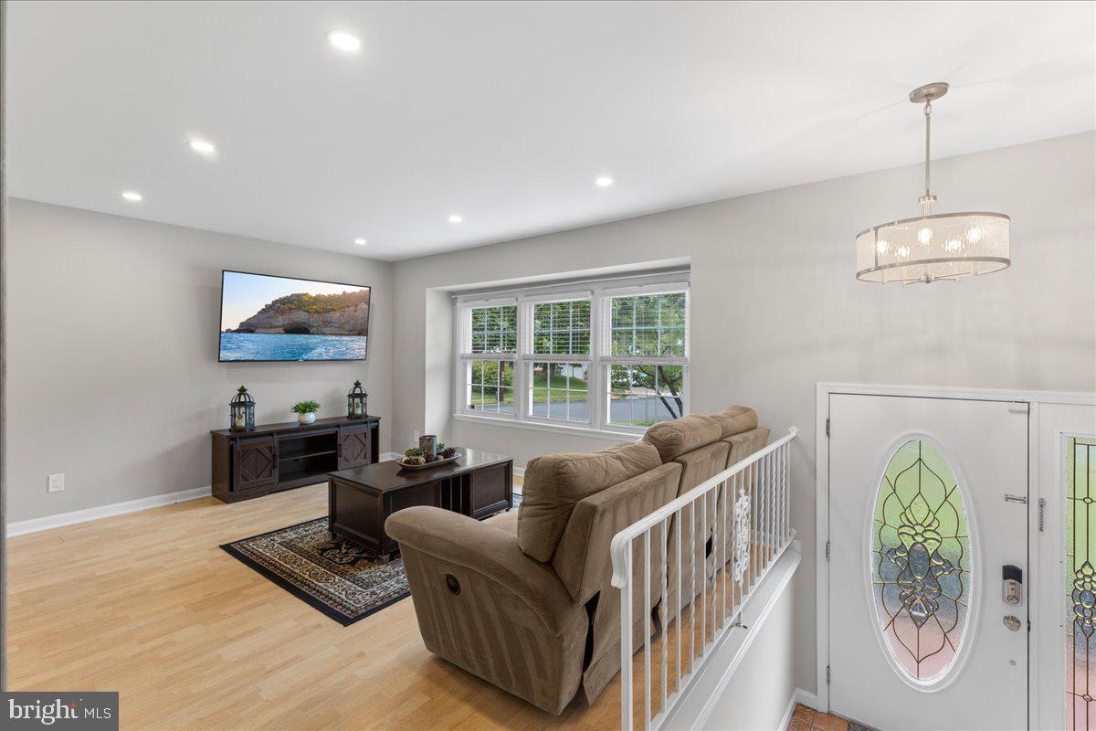 30 DOGWOOD LANE