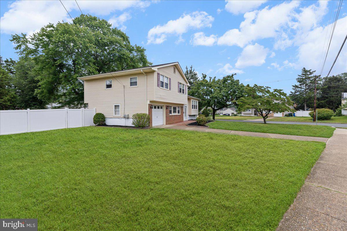 30 DOGWOOD LANE