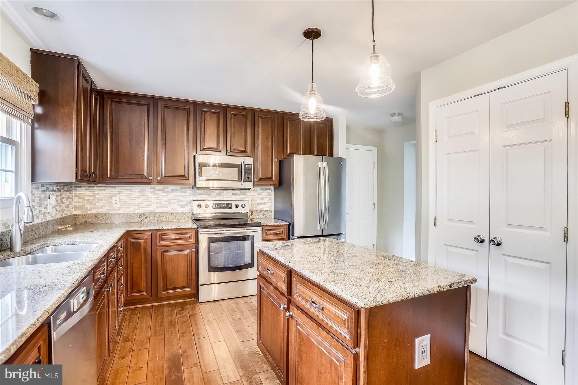 CROFTON CHASE - Residential