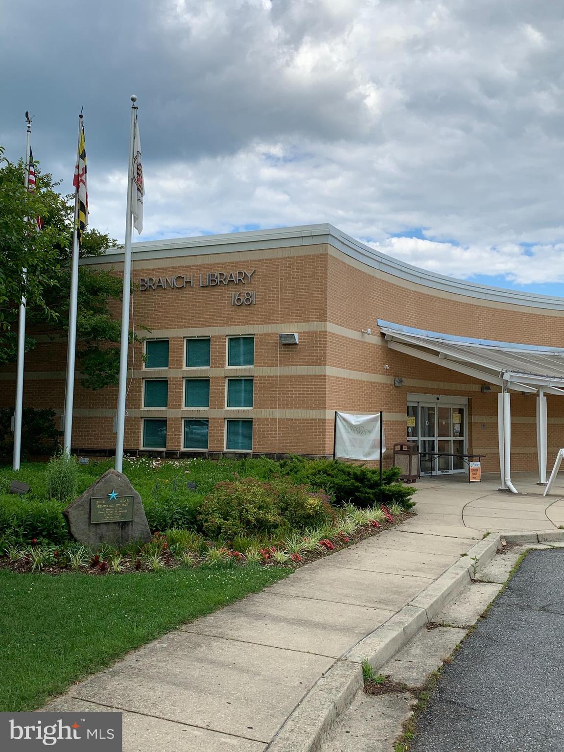 CROFTON CHASE - Residential