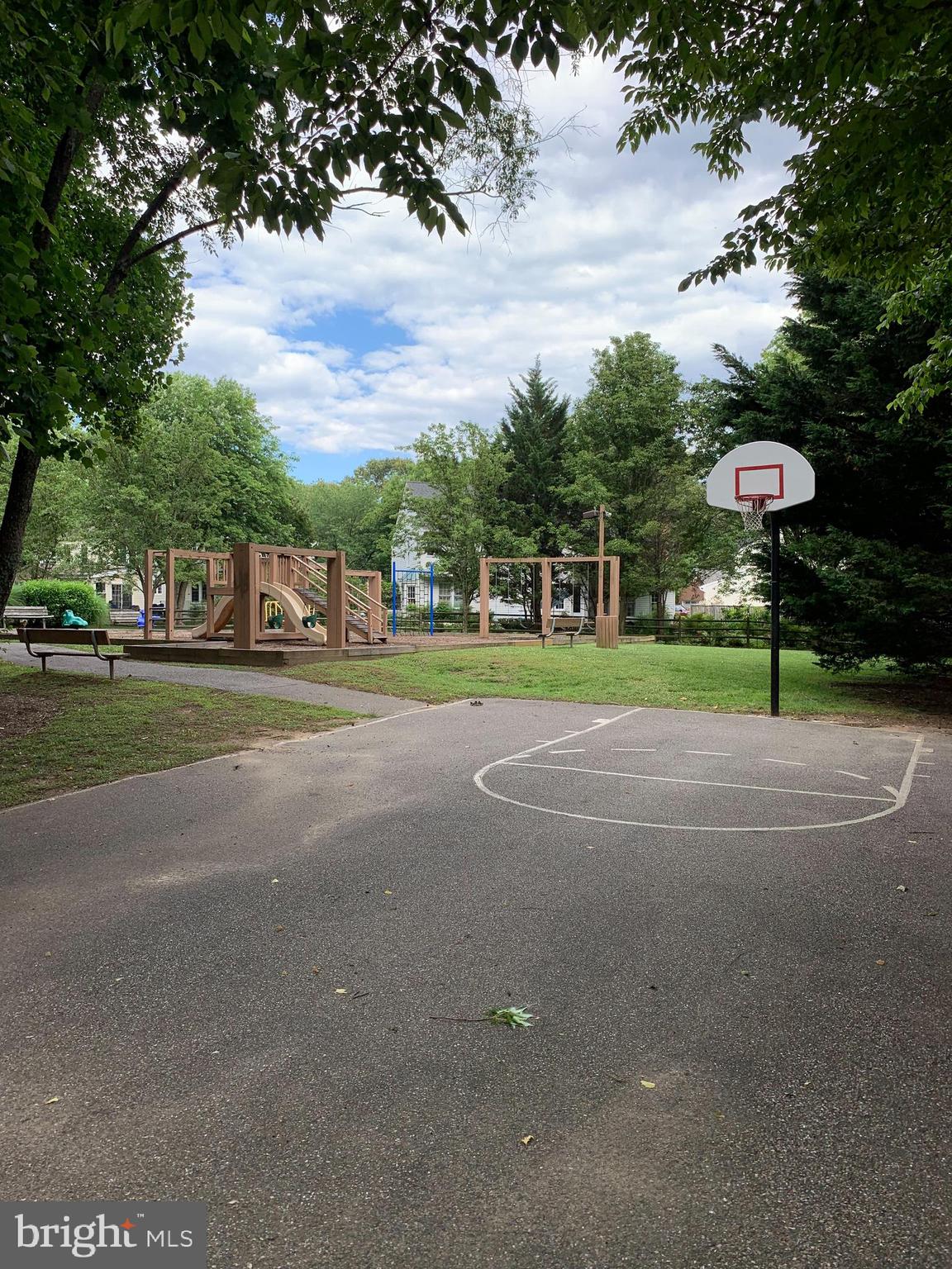 CROFTON CHASE - Residential