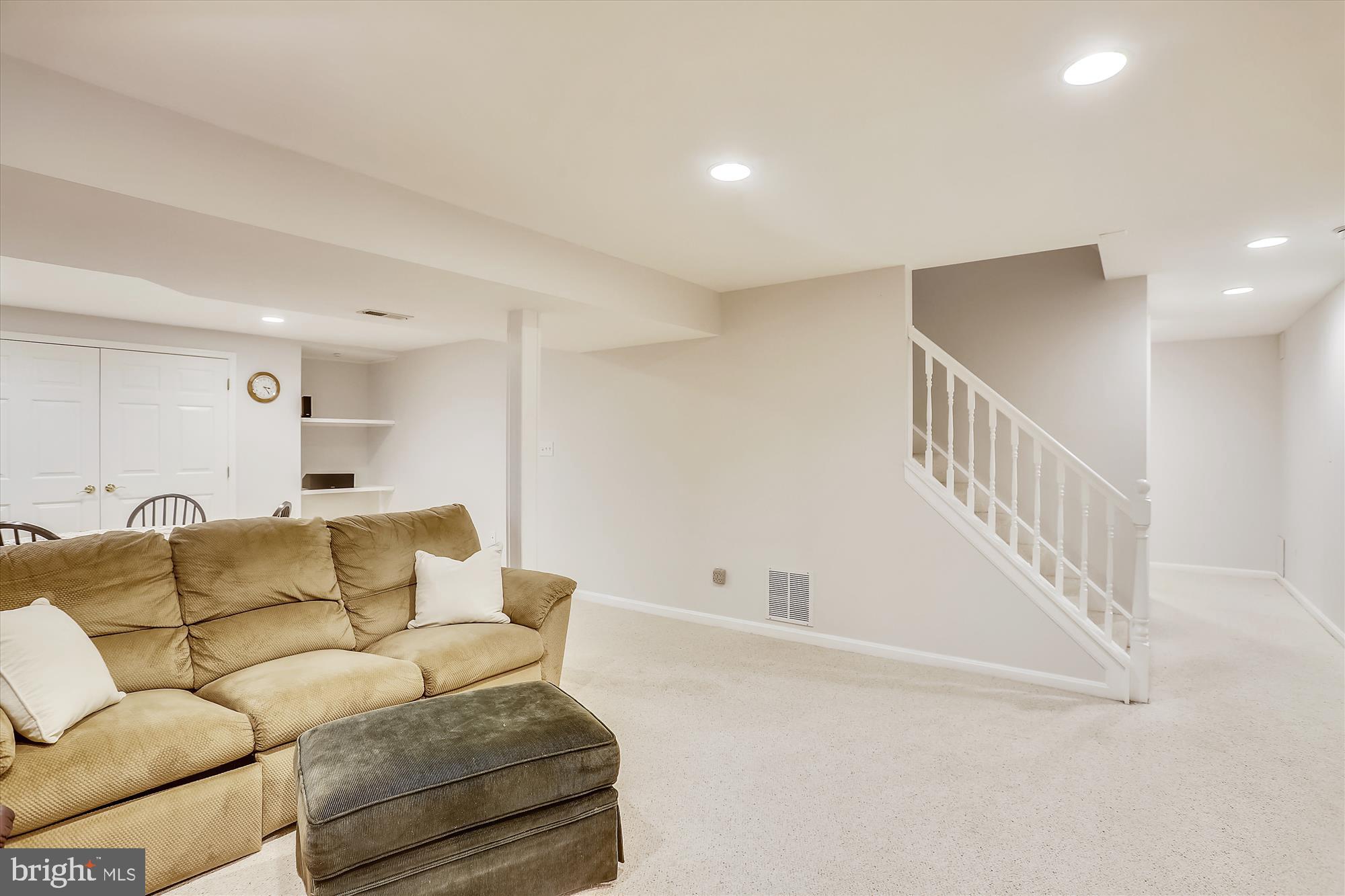 CROFTON CHASE - Residential