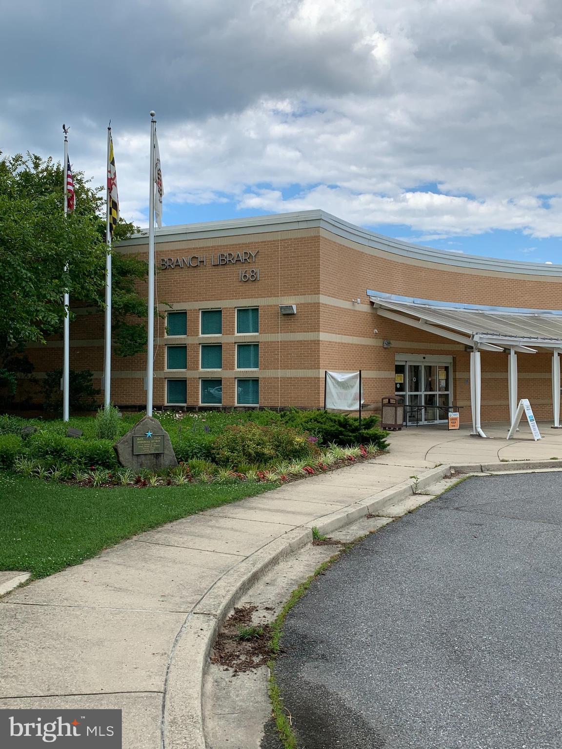 CROFTON CHASE - Residential