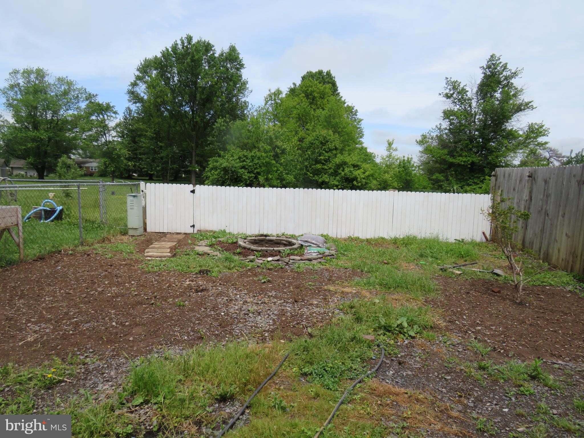 CEDAR GROVE ESTS - Residential