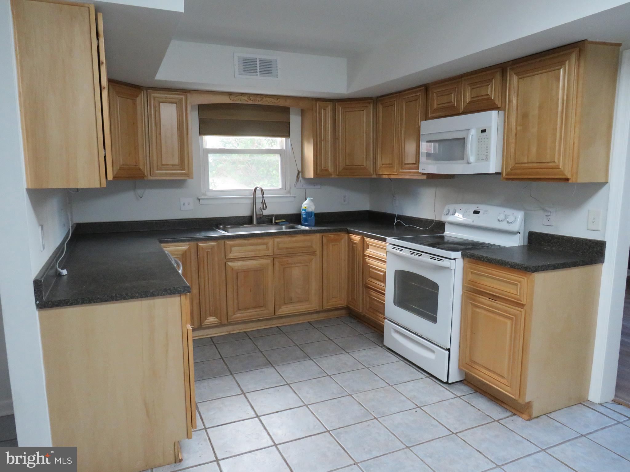 CEDAR GROVE ESTS - Residential