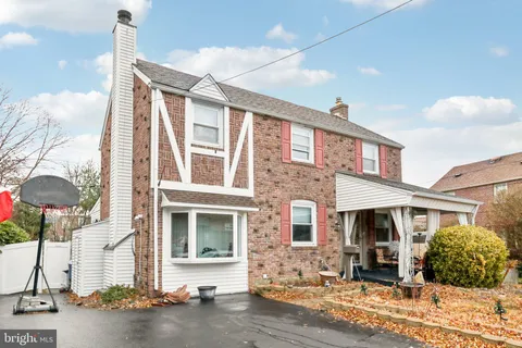 810 Irvington Road, Drexel Hill, PA MLS: PADE2089502