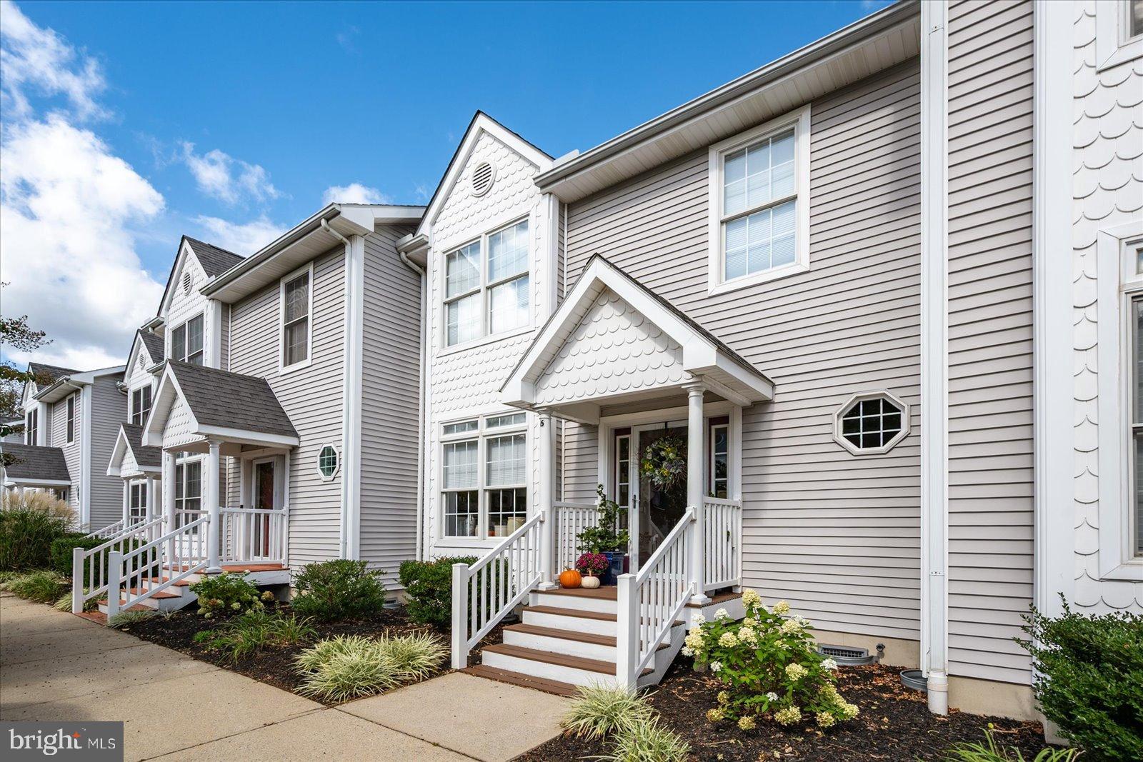 WATERS EDGE - Residential