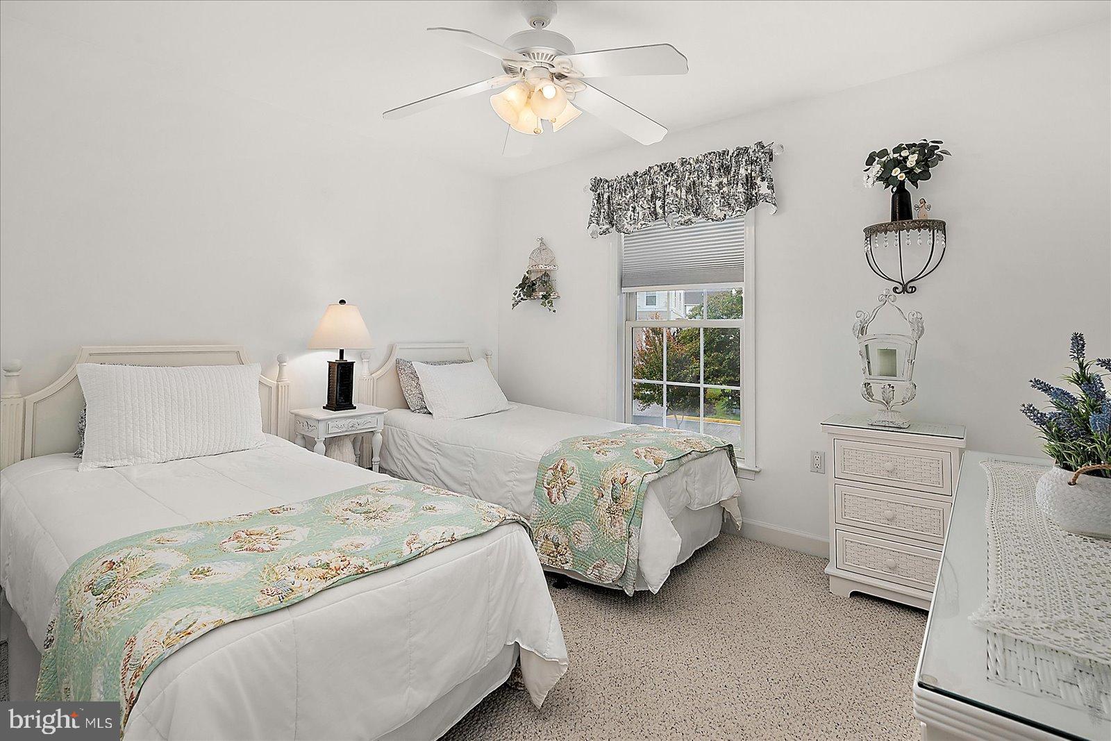 WATERS EDGE - Residential