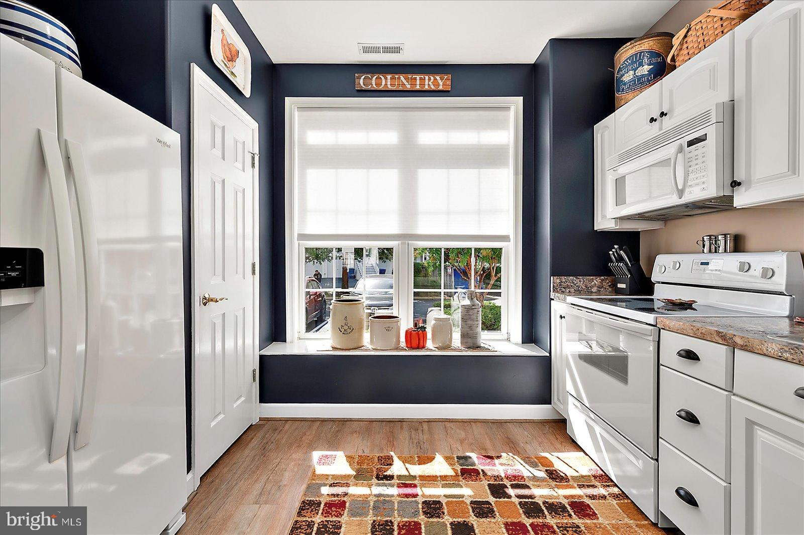 WATERS EDGE - Residential