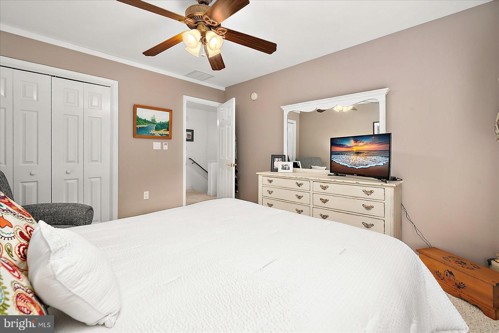 WATERS EDGE - Residential