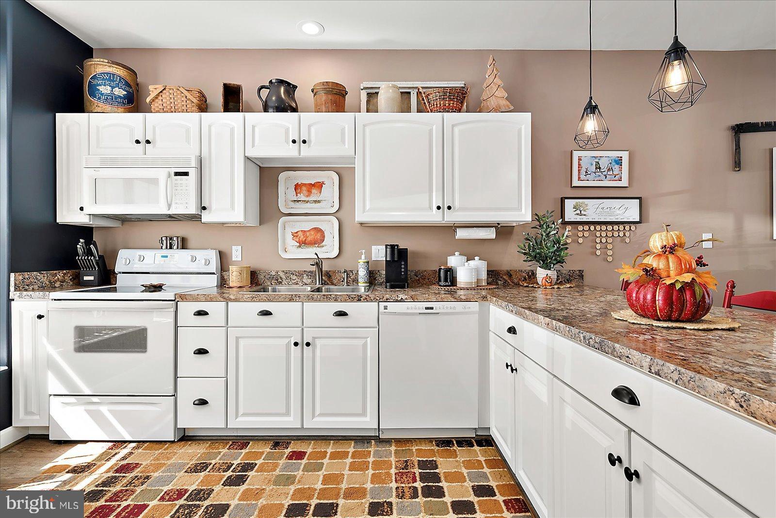 WATERS EDGE - Residential