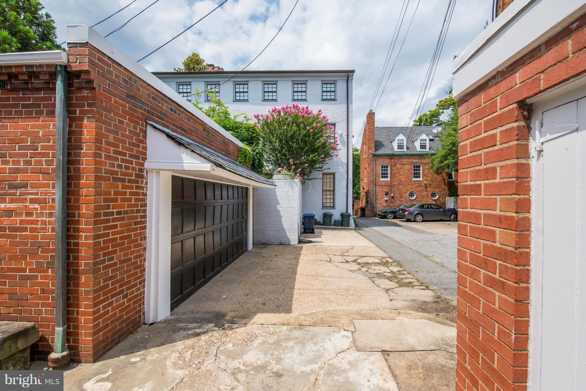 GEORGETOWN - Residential