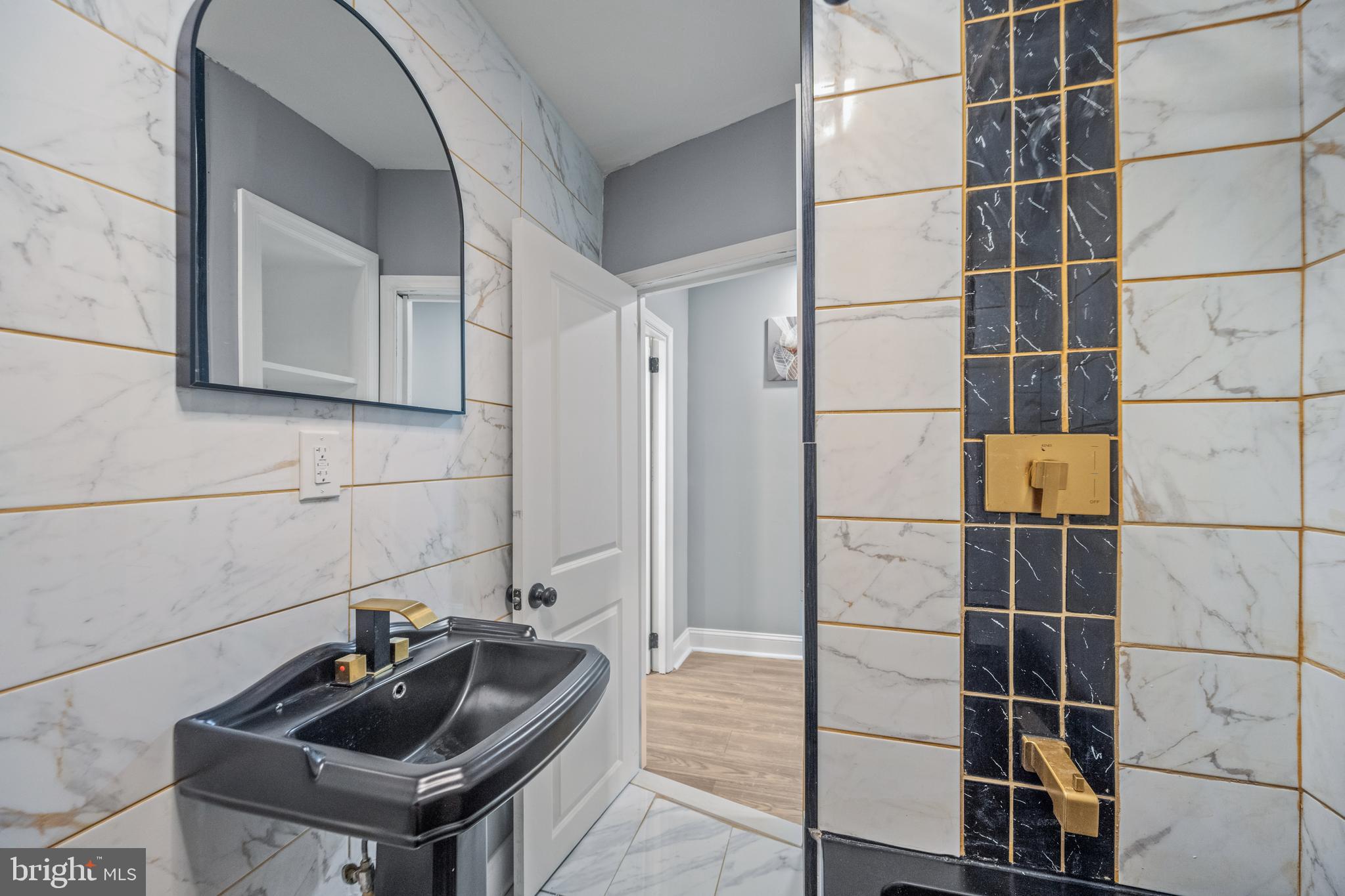 SHIPLEY HILL - Residential