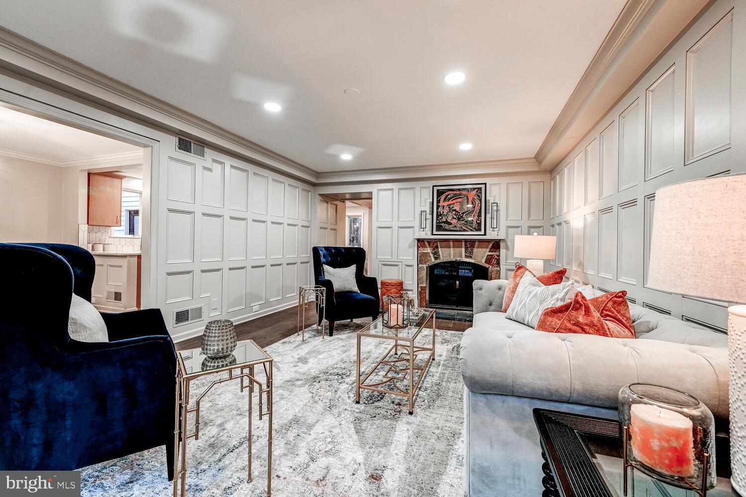 FOLLY QUARTER - Residential