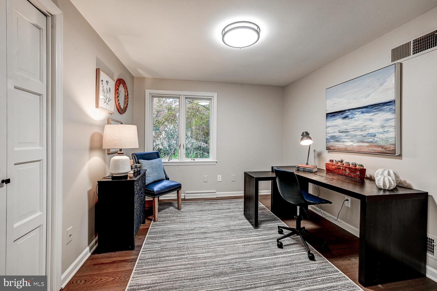 FOLLY QUARTER - Residential