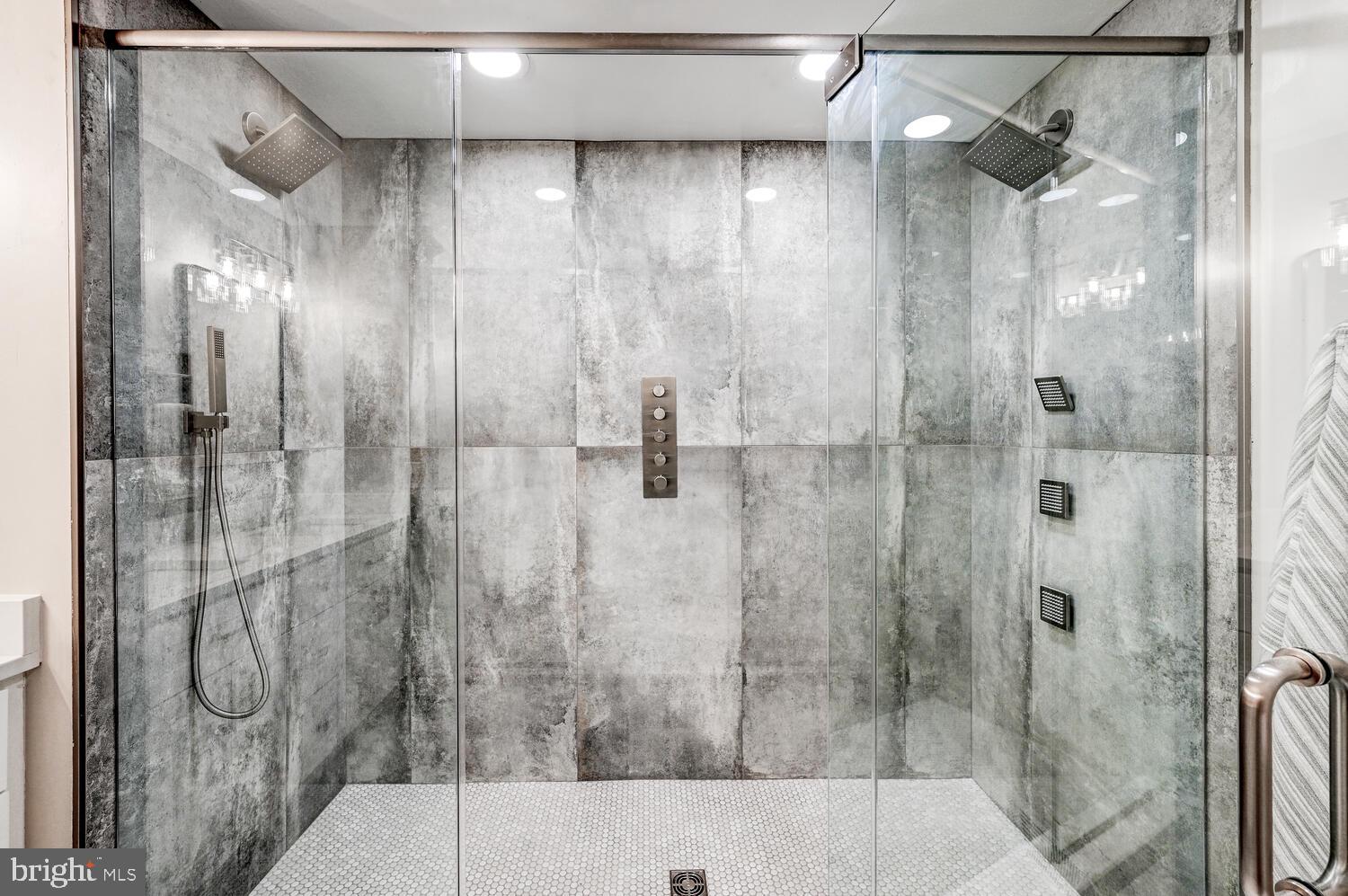 FOLLY QUARTER - Residential