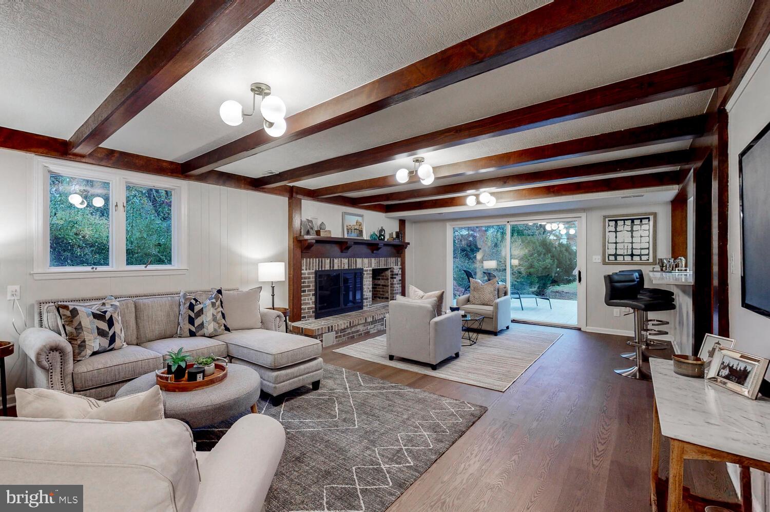 FOLLY QUARTER - Residential