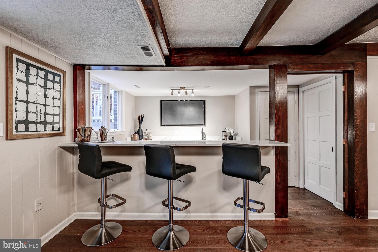 FOLLY QUARTER - Residential