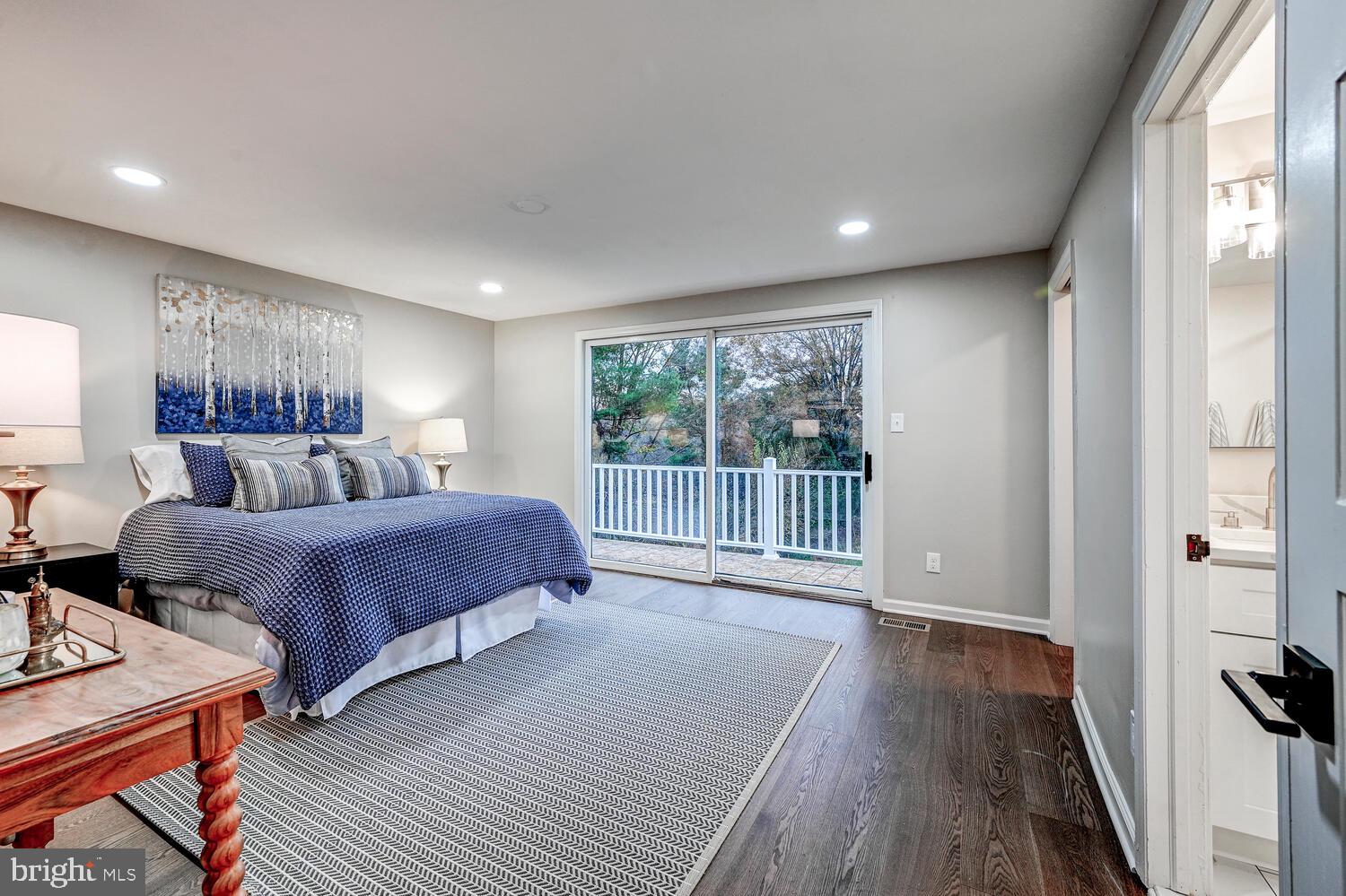 FOLLY QUARTER - Residential