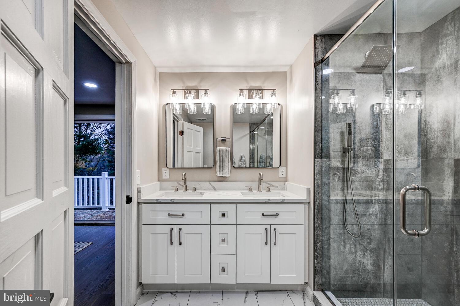 FOLLY QUARTER - Residential