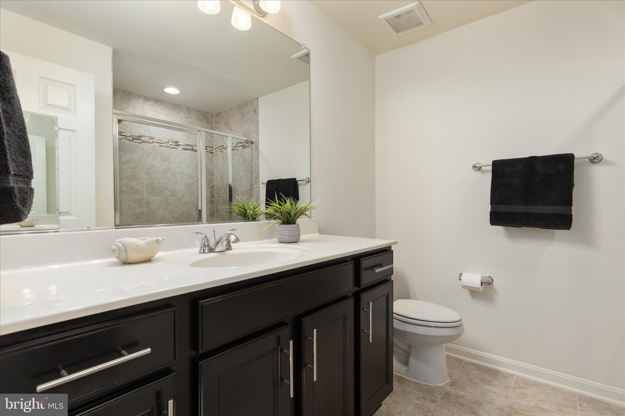 THE RESERVE AT JENNELL E - Residential