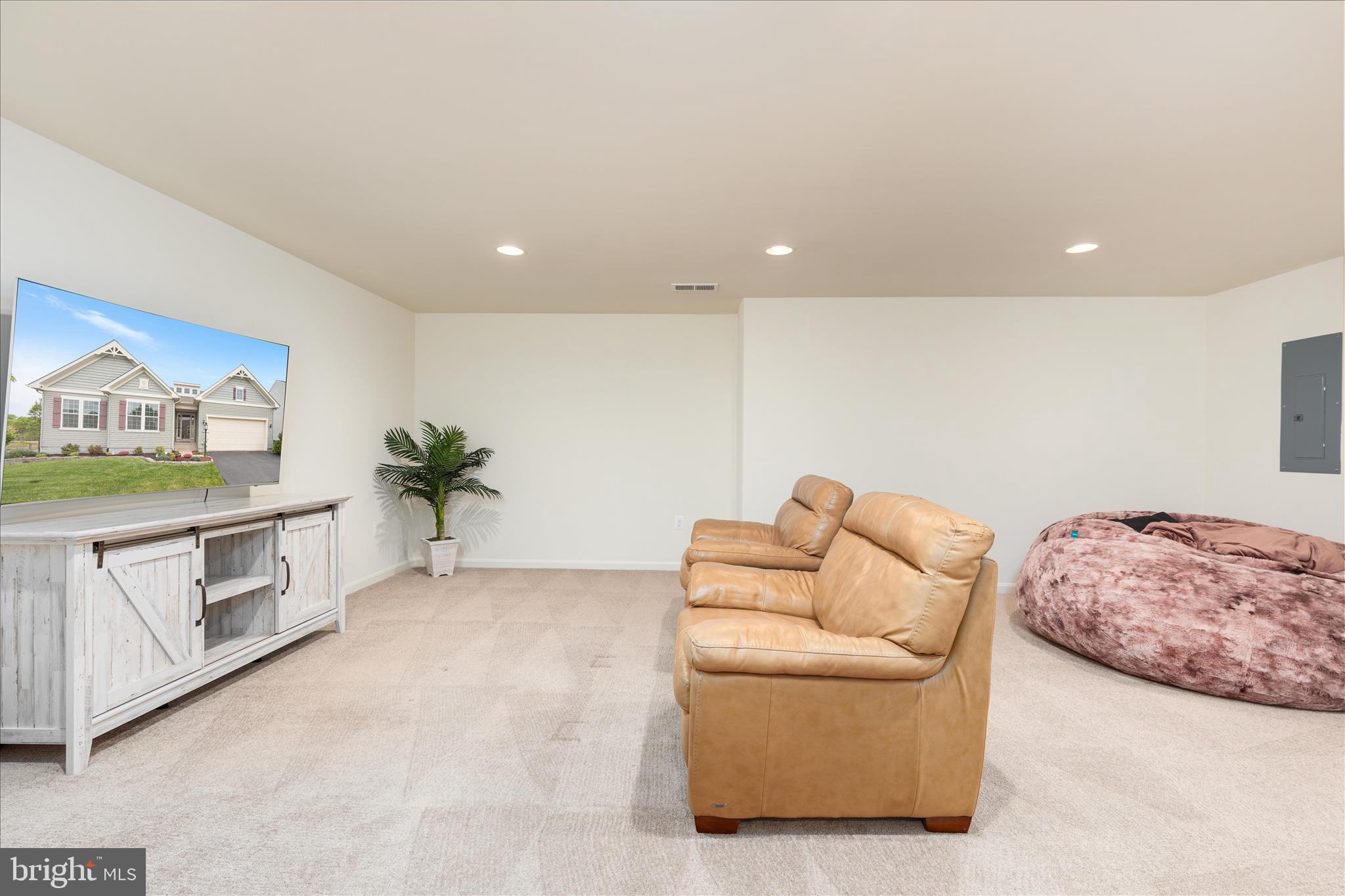 THE RESERVE AT JENNELL E - Residential