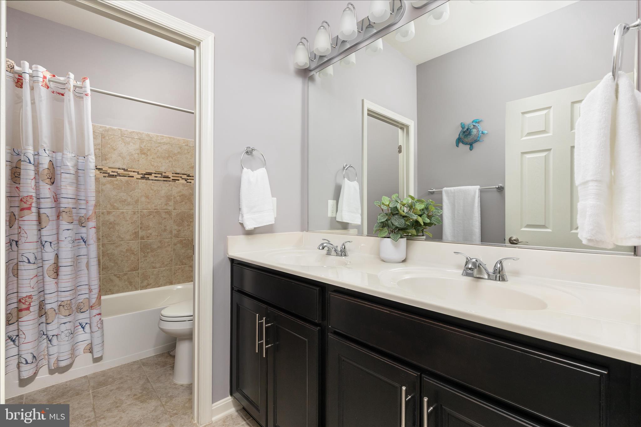 THE RESERVE AT JENNELL E - Residential