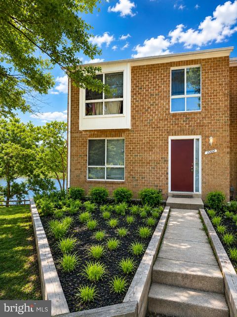 Photo of 7262 Dockside Lane, COLUMBIA, MD 21045 (MLS # MDHW2070142)