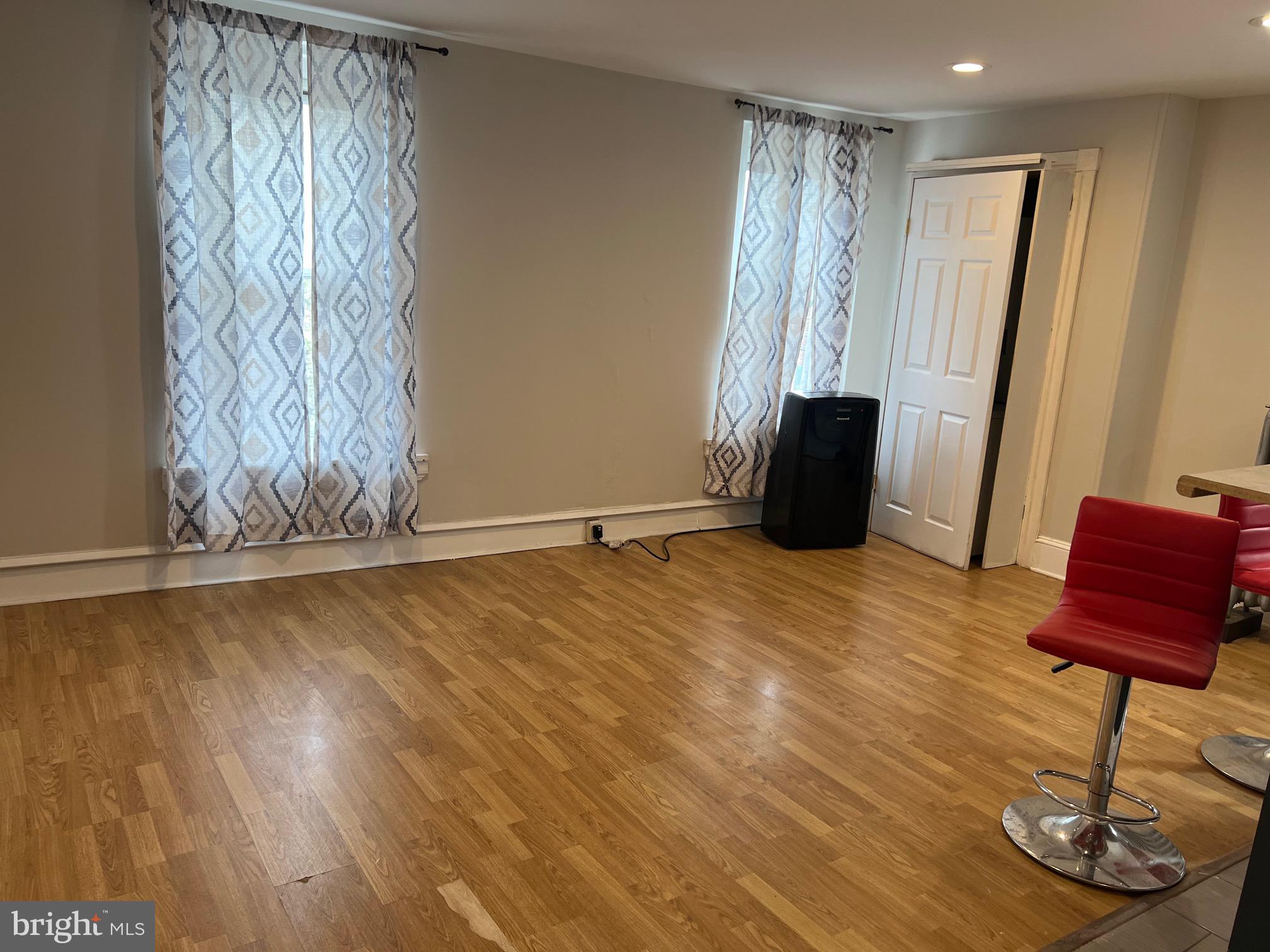 MANAYUNK - Residential Lease
