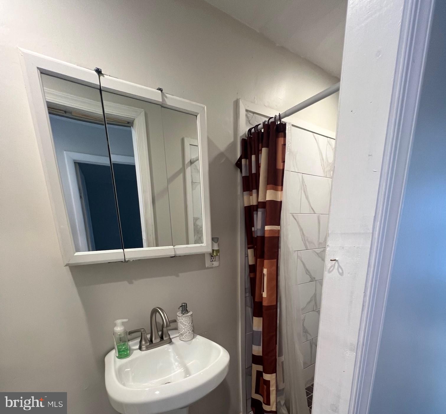 MANAYUNK - Residential Lease