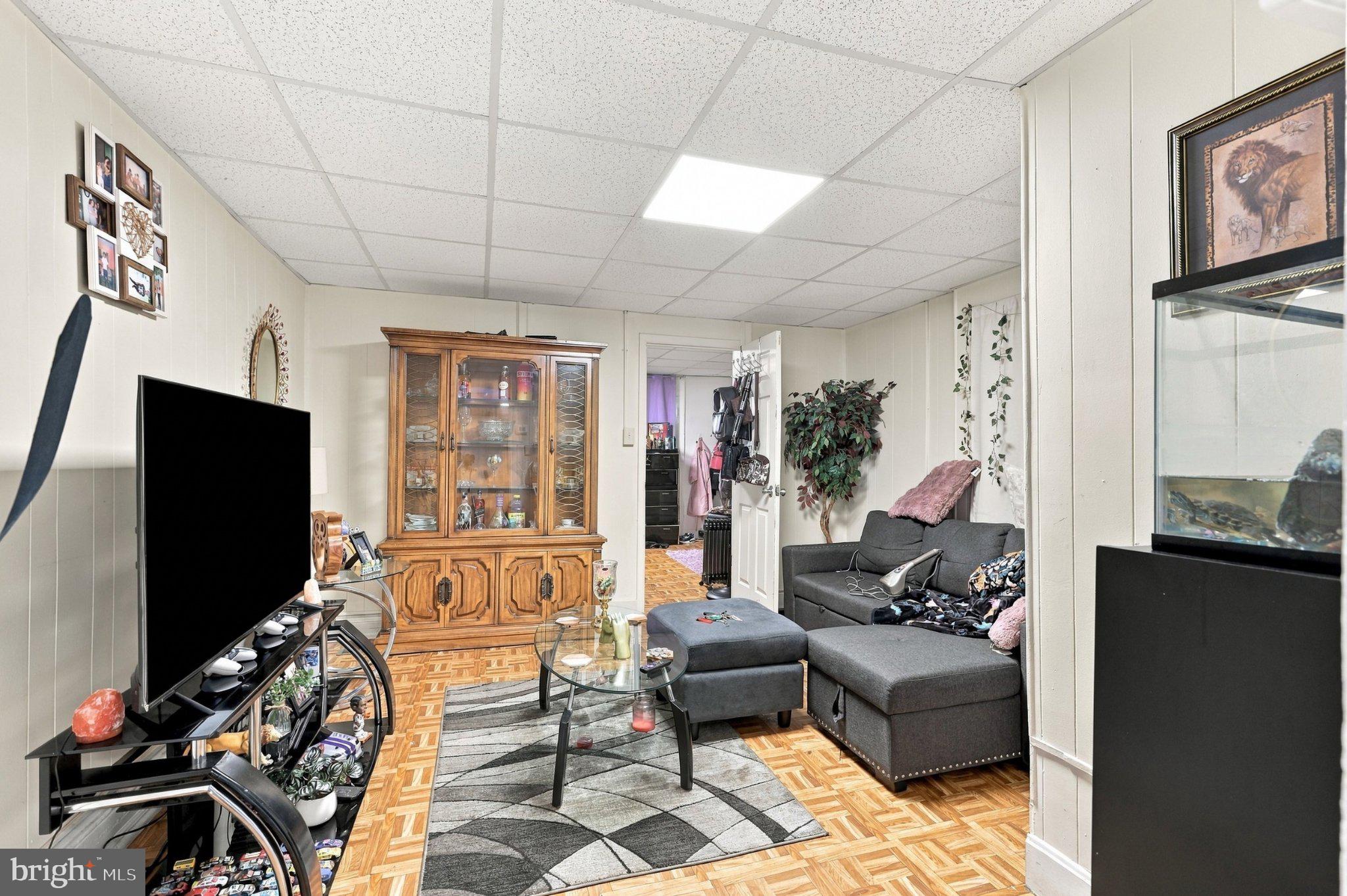 624 W GORDON STREET