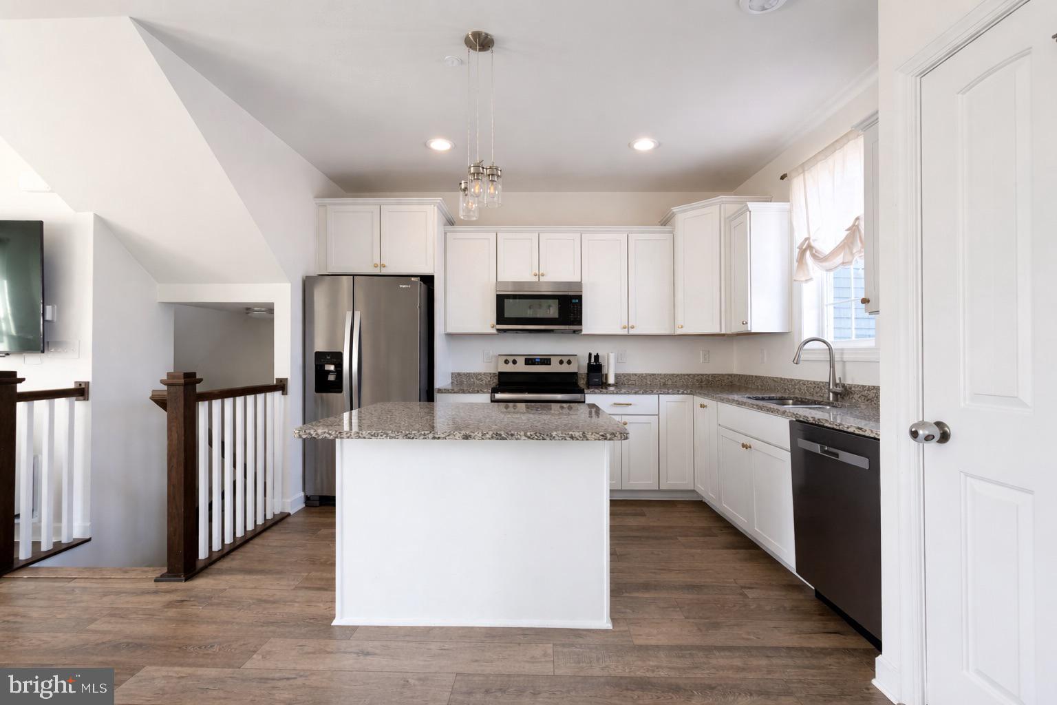 HUDSON RIDGE - Residential