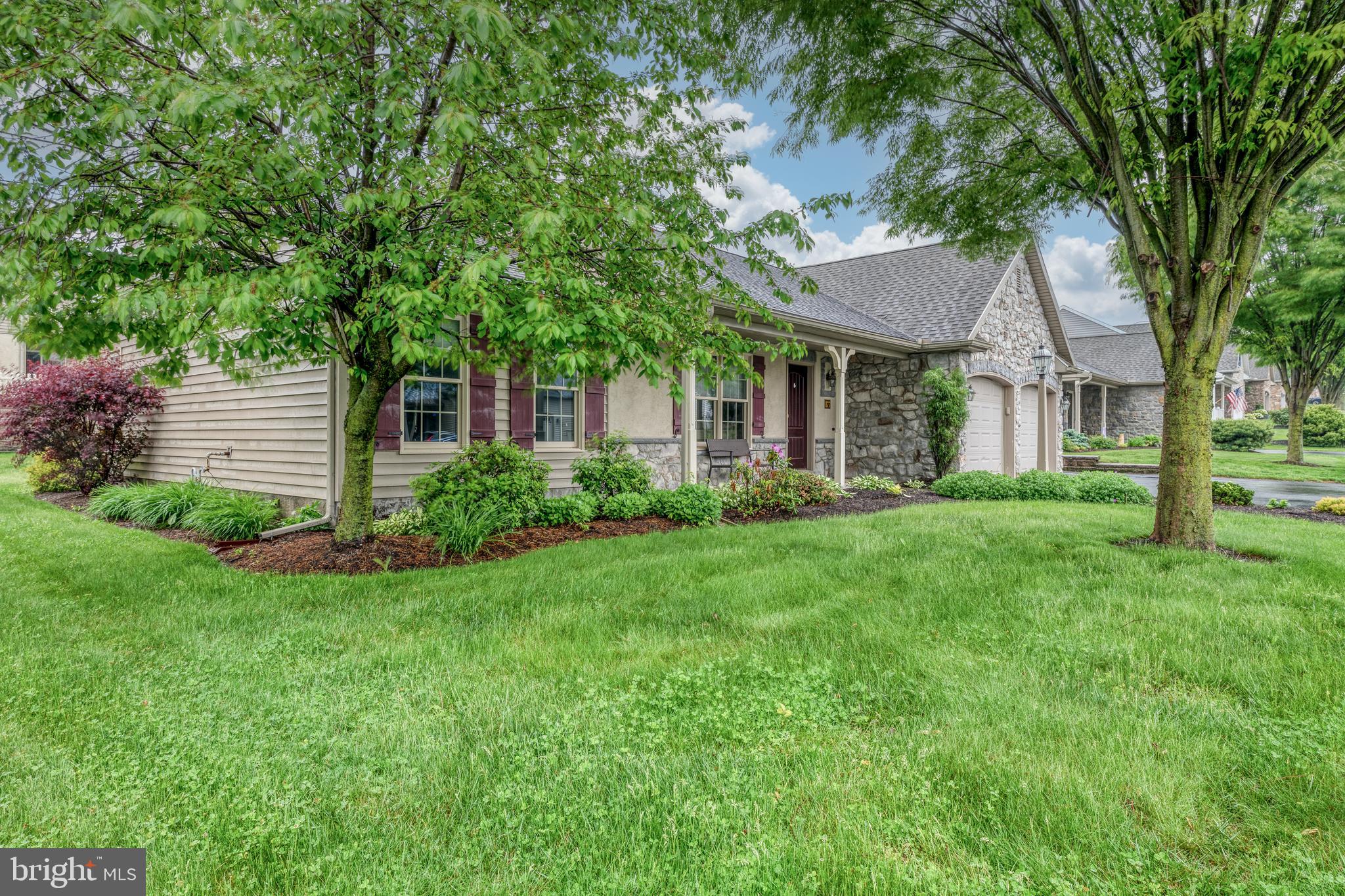 877 CAMBRIDGE DRIVE