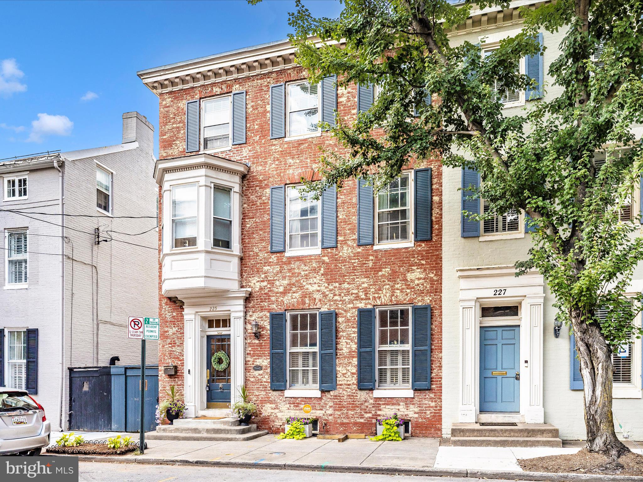 225 E 2ND STREET
