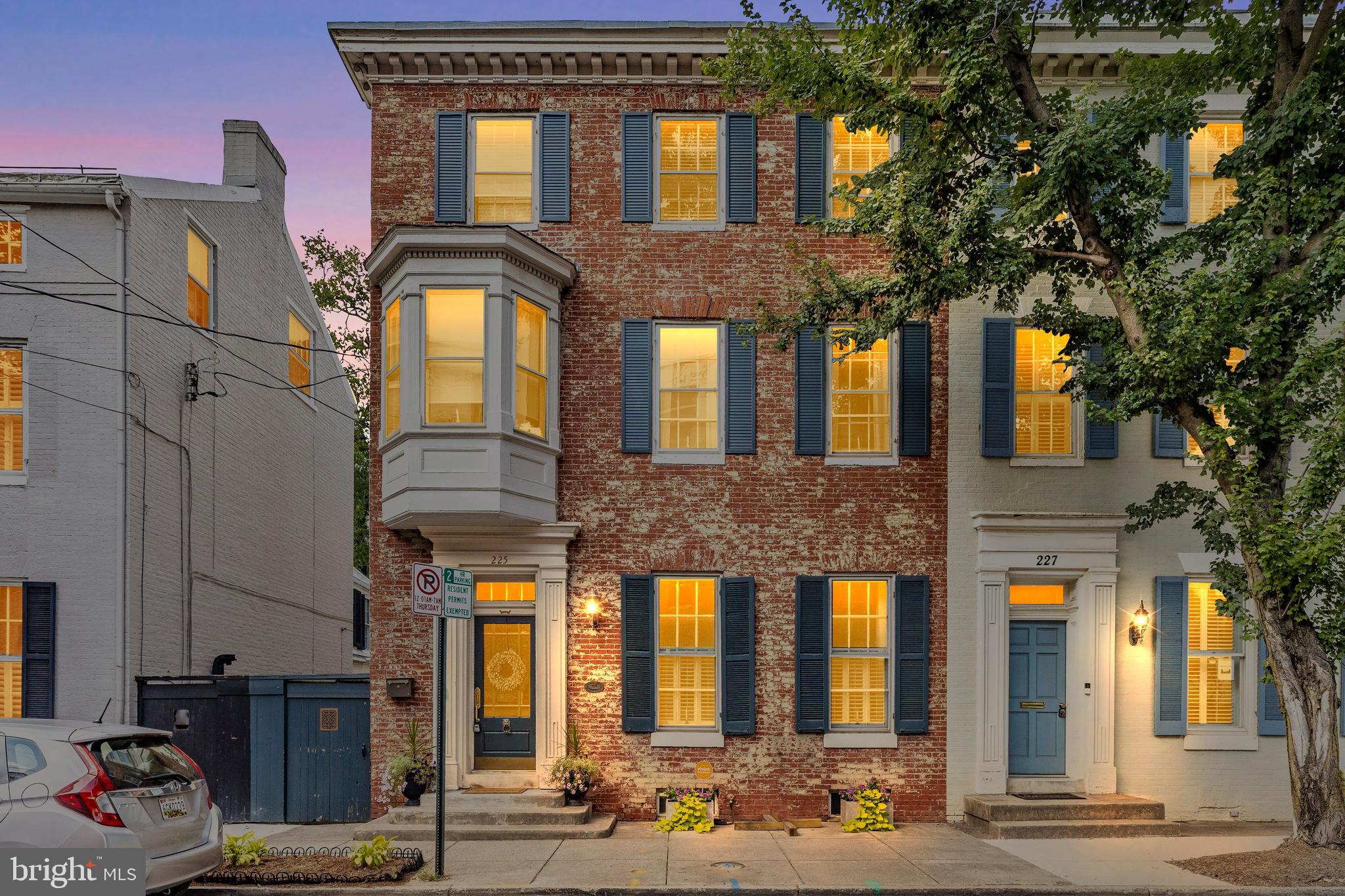 225 E 2ND STREET