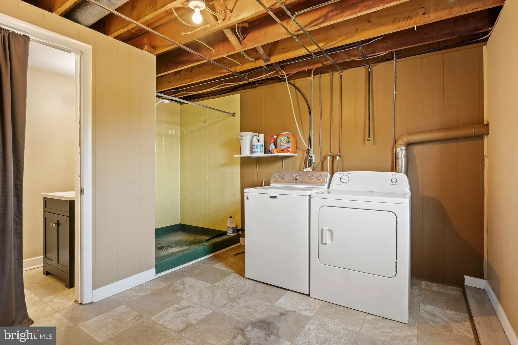 York, Pennsylvania 17408, United States, 3 Bedrooms Bedrooms, ,2 BathroomsBathrooms,Residential,Pending,129371