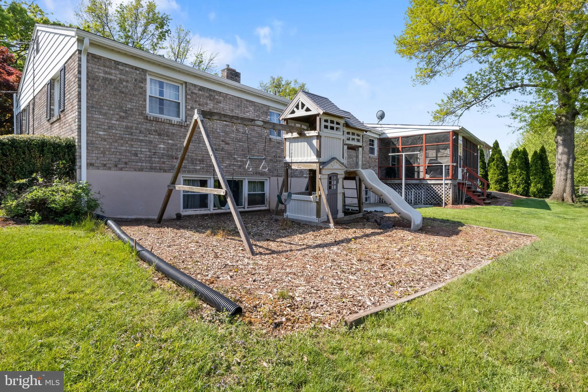 York, Pennsylvania 17408, United States, 3 Bedrooms Bedrooms, ,2 BathroomsBathrooms,Residential,Pending,129371