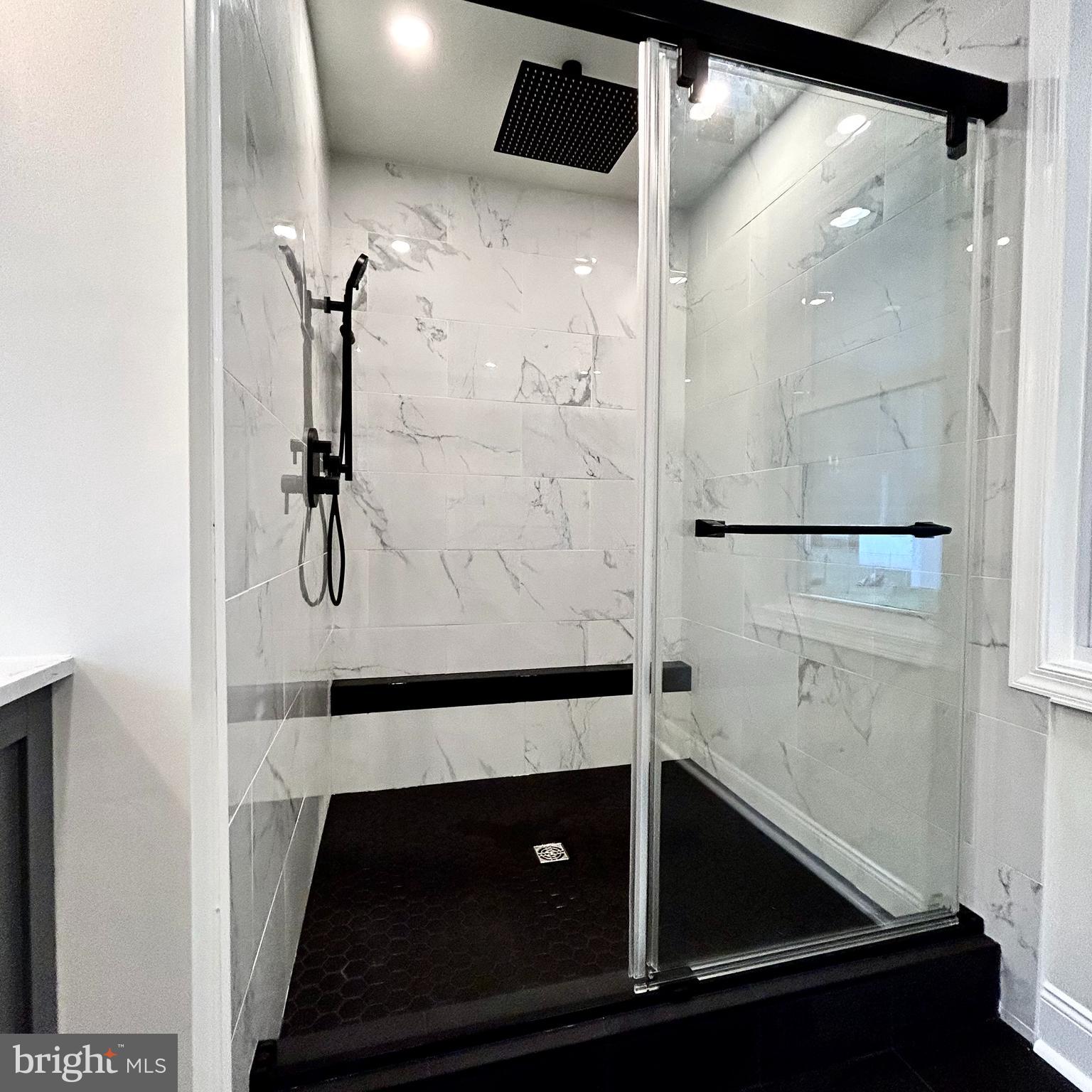 LYNCH POINT - Residential