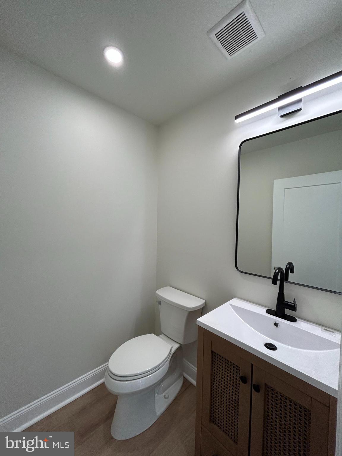 LYNCH POINT - Residential