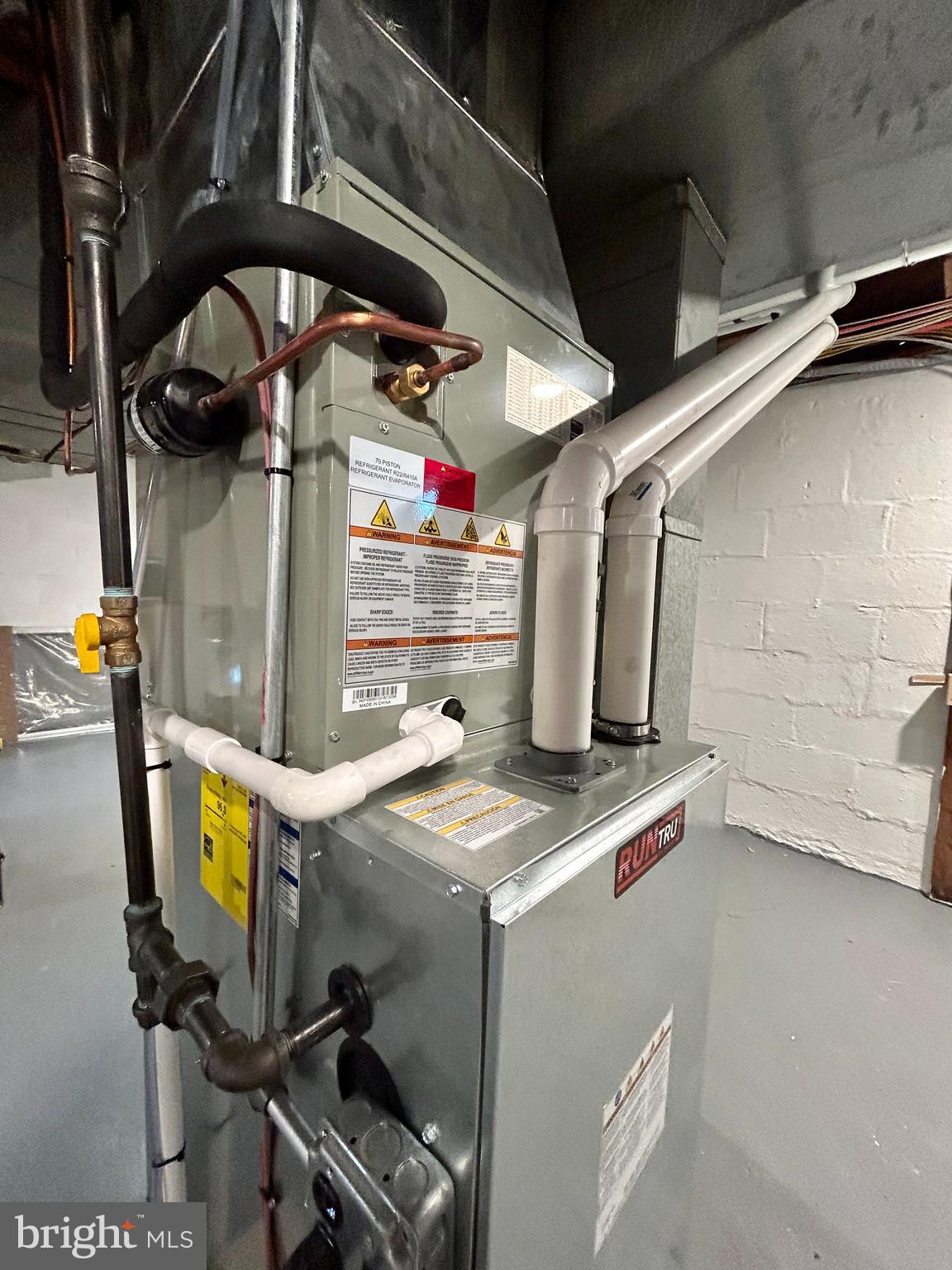 LYNCH POINT - Residential