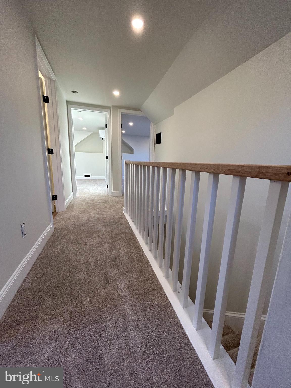 LYNCH POINT - Residential