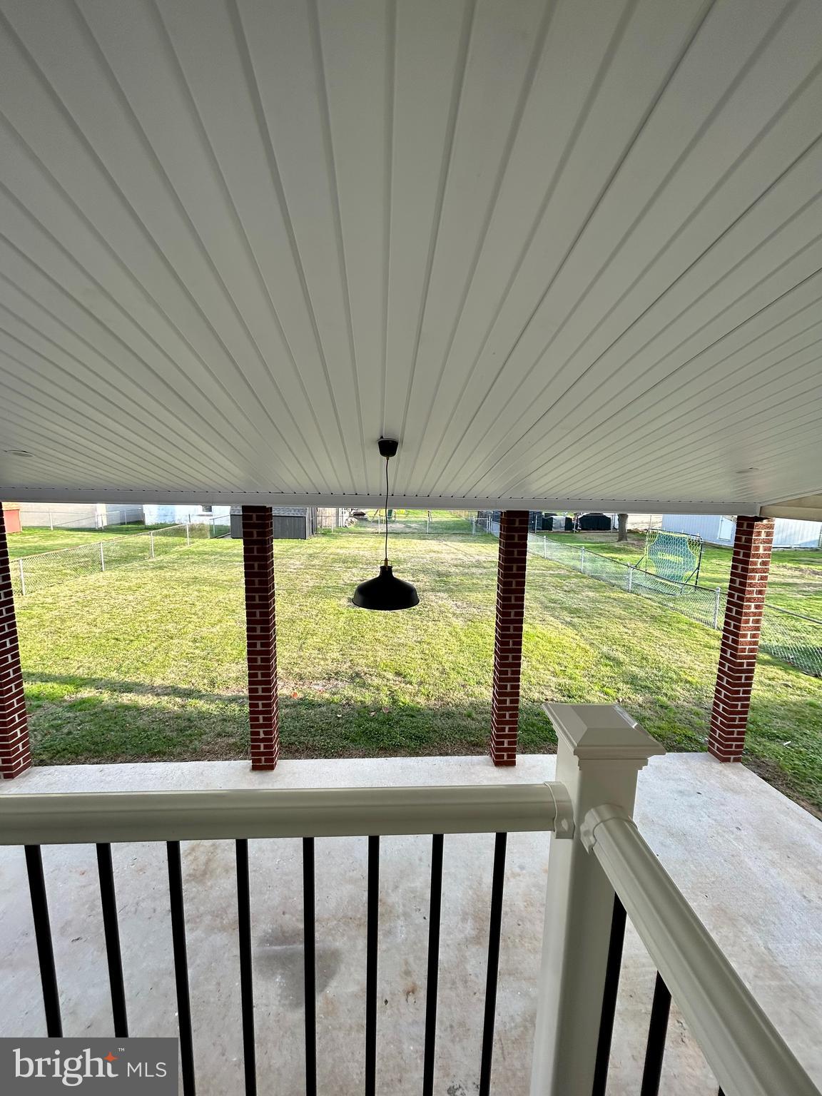 LYNCH POINT - Residential