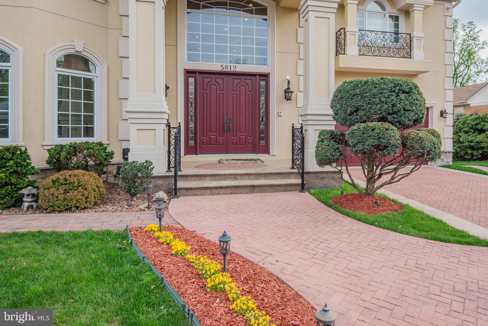5812 LONE OAK DRIVE