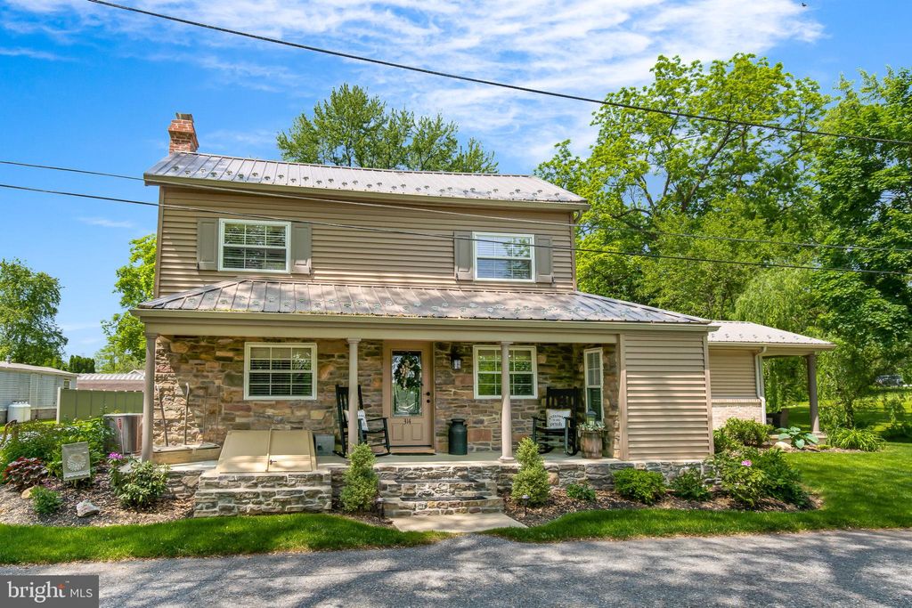Photo of 314 WALNUT ST, BAINBRIDGE, PA 17502 (MLS # PALA2035110)