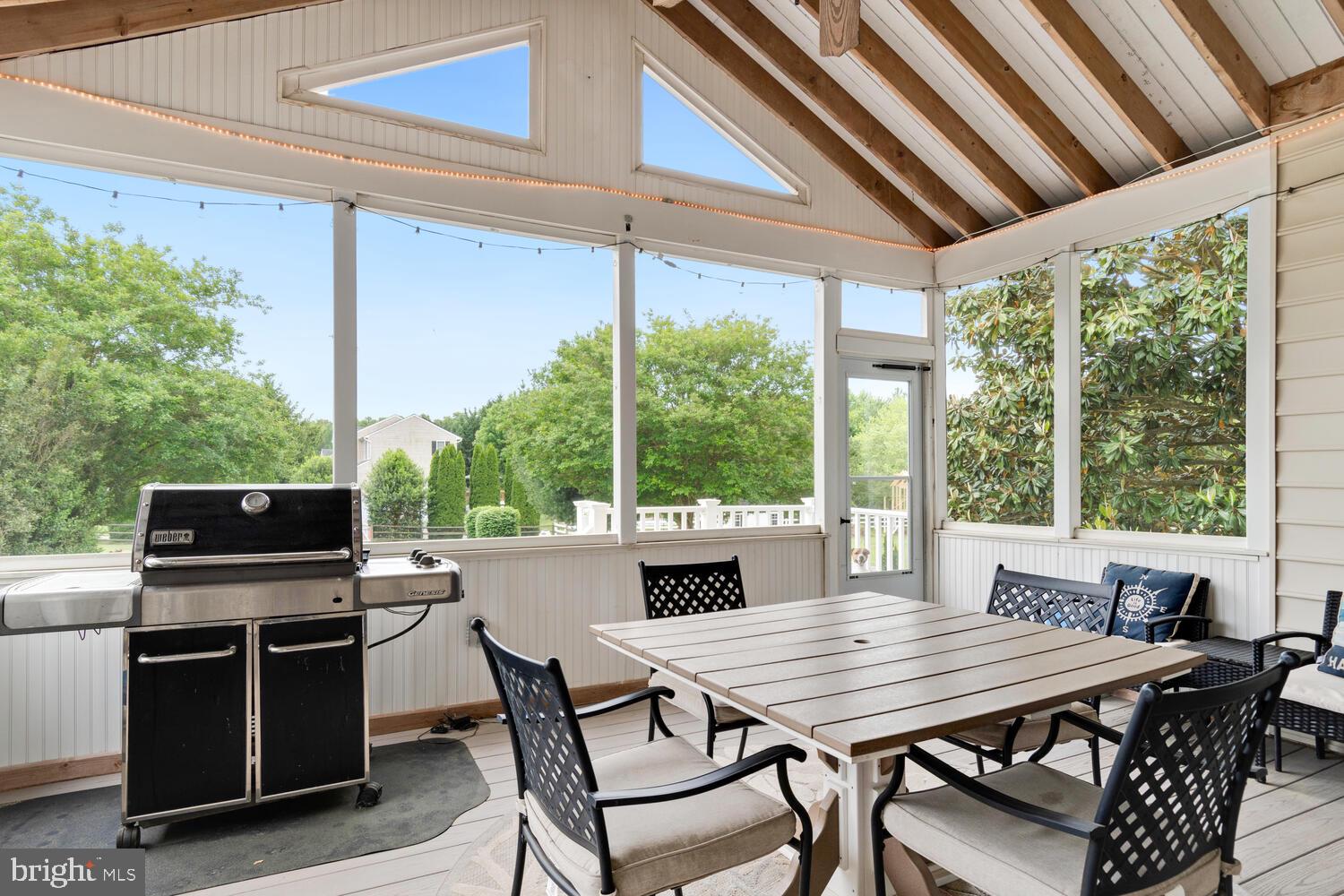 THREE CREEKS - Residential